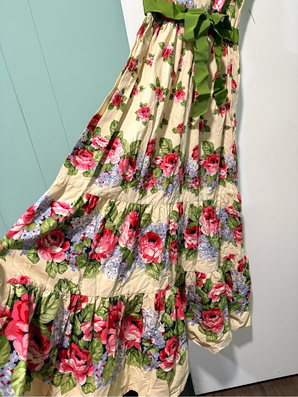 Victor Costa Cream Floral Dress with Pink Roses and Green Ribbon - Picture 6 of 13
